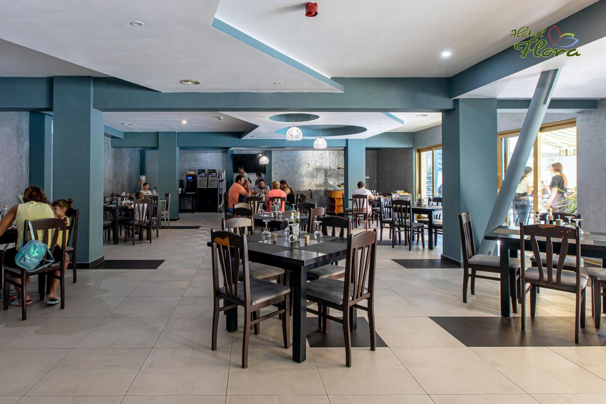Flora Hotel 3*