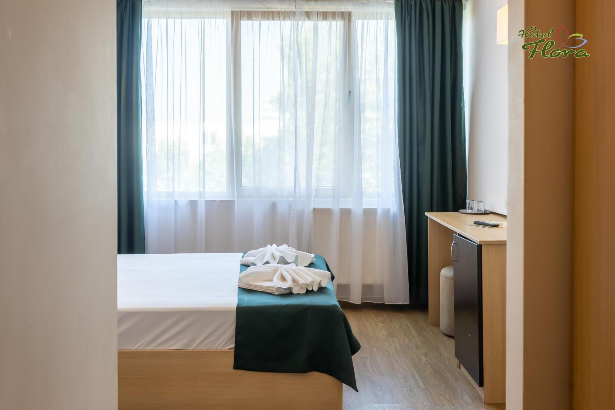 Flora 3* Mamaia